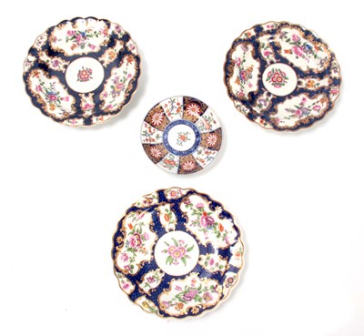 Lot 40 - A SET OF THREE FIRST PERIOD WORCESTER...